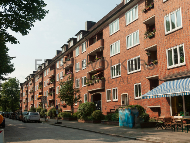Wohn- und Geschäftshaus zum Kauf als Kapitalanlage geeignet 2.350.000 € 927,3 m² 1.408 m² Grundstück teilbar ab 927,3 m² Groß Flottbek Hamburg 22607