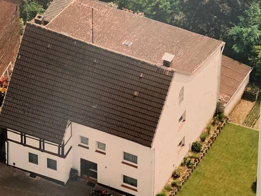 Einfamilienhaus zum Kauf 110.000 € 8 Zimmer 188,3 m² 250 m² Grundstück frei ab sofort Brink 10 Bevern Bevern 37639