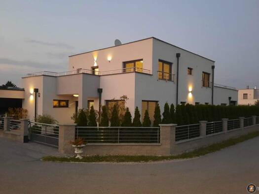 Mehrfamilienhaus zum Kauf 7 Zimmer 244,3 m² 705 m² Grundstück Theresienfeld 2604