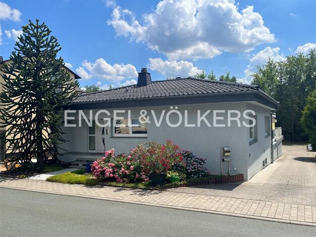 Einfamilienhaus zum Kauf 795.000 € 7 Zimmer 298 m² 928 m² Grundstück Bad Camberg Bad Camberg 65520