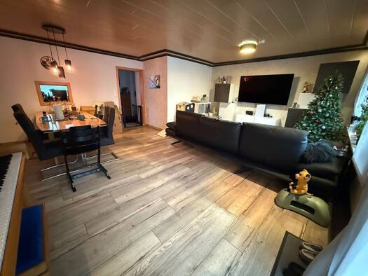 Reihenhaus zur Miete 1.600 € 5 Zimmer 140 m² 200 m² Grundstück frei ab sofort Burgfarrnbach Fürth 90768