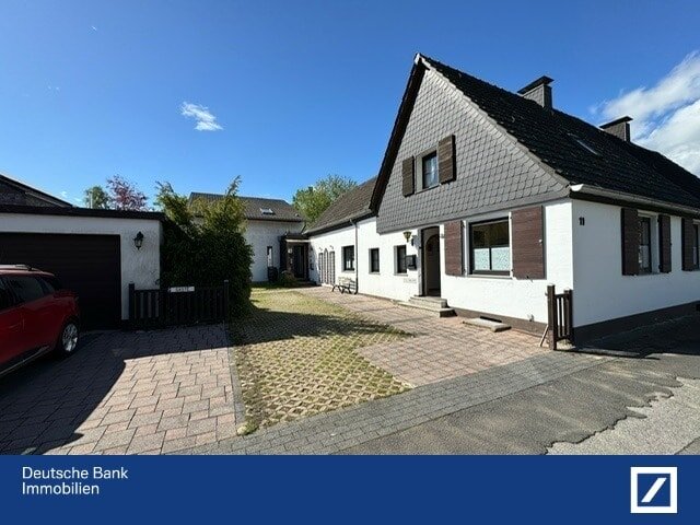 Mehrfamilienhaus zum Kauf 619.000 € 7 Zimmer 200 m²<br/>Wohnfläche 1.088 m²<br/>Grundstück Uerdingen - Stadtpark Krefeld 47829