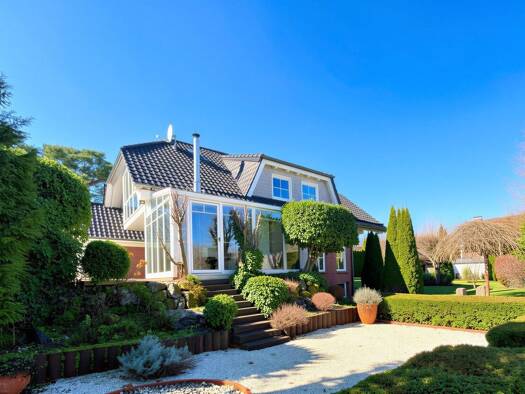 Villa zum Kauf 668.000 € 7 Zimmer 240 m² 1.274 m² Grundstück Rengershausen Baunatal 34225