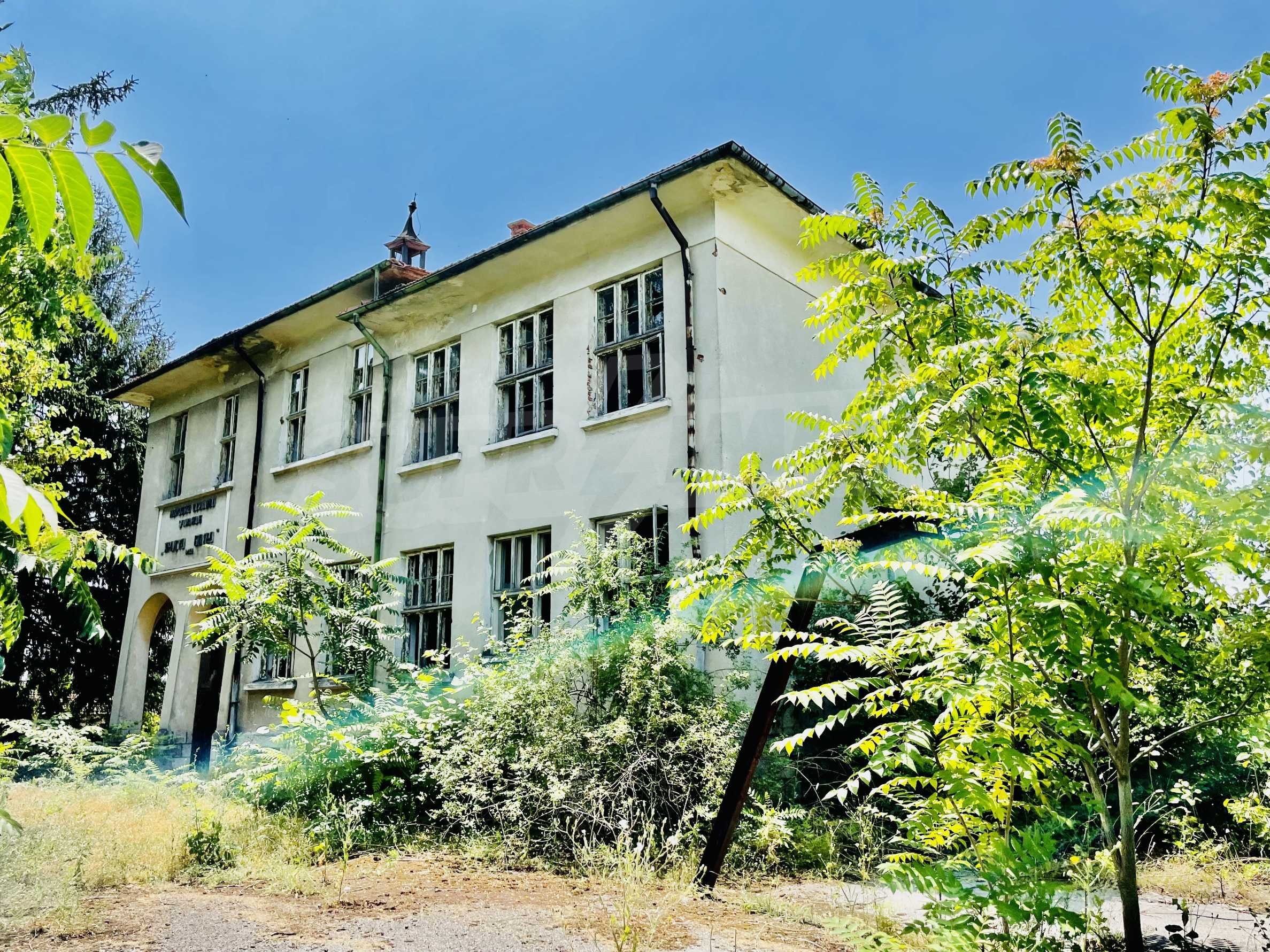 Reihenmittelhaus zum Kauf 78.000 € 1.400 m²<br/>Wohnfläche Rousse