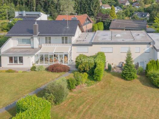 Haus zum Kauf 830.000 € 18 Zimmer 329 m² 1.908 m² Grundstück Much Much 53804