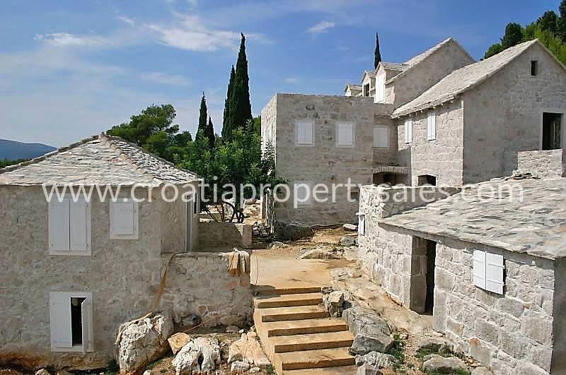 Haus zum Kauf 1.750.000 € 800 m²<br/>Wohnfläche Hvar