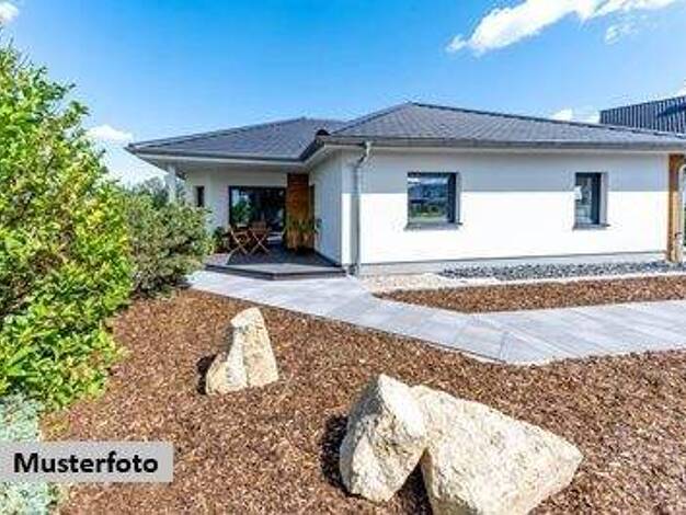 Haus zum Kauf 114.000 € 46 m² 1.098 m² Grundstück Schmölen Bennewitz 04828