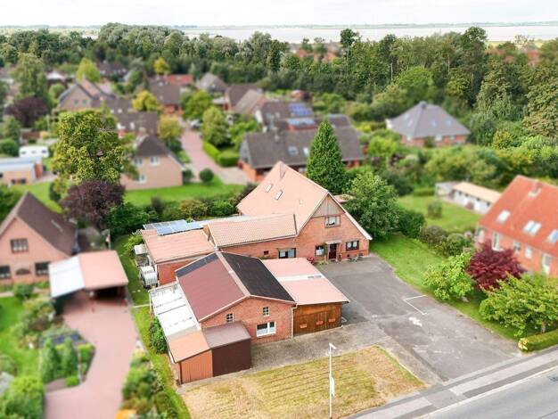 Haus zum Kauf 290.000 € 7 Zimmer 244 m² 1.557 m² Grundstück Glückstadt 25348