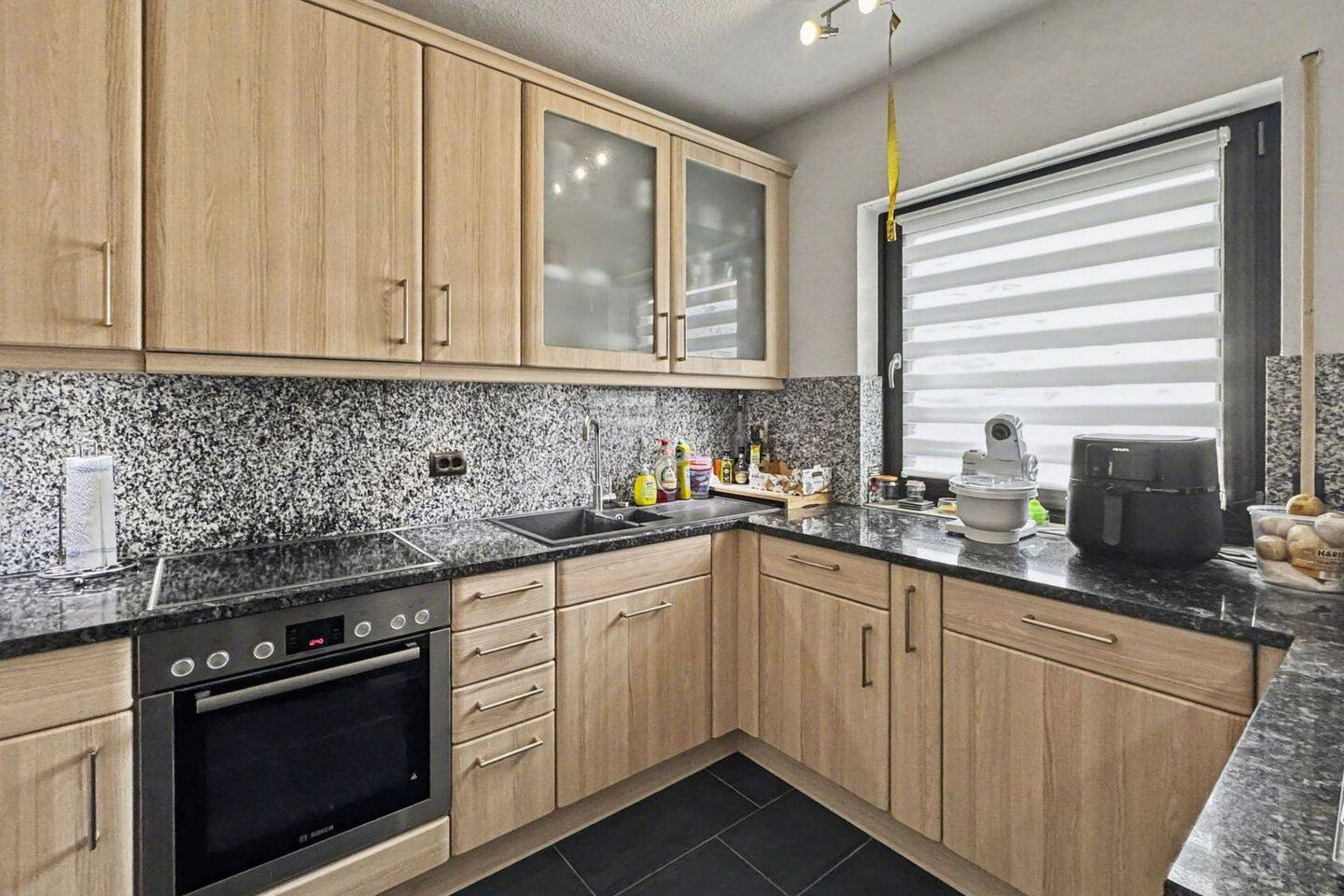 Immobilie in Adelsdorf - Große Südterrasse, Garten, Einliegerwohnung uvm.! Einfamilienhaus in ruhiger Lage von Aisch - Bild 3