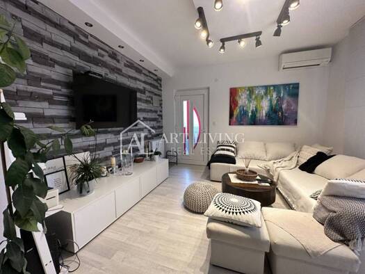 Wohnung zur Miete 800 € 2 Zimmer 47 m² 2. Geschoss Umag Finida