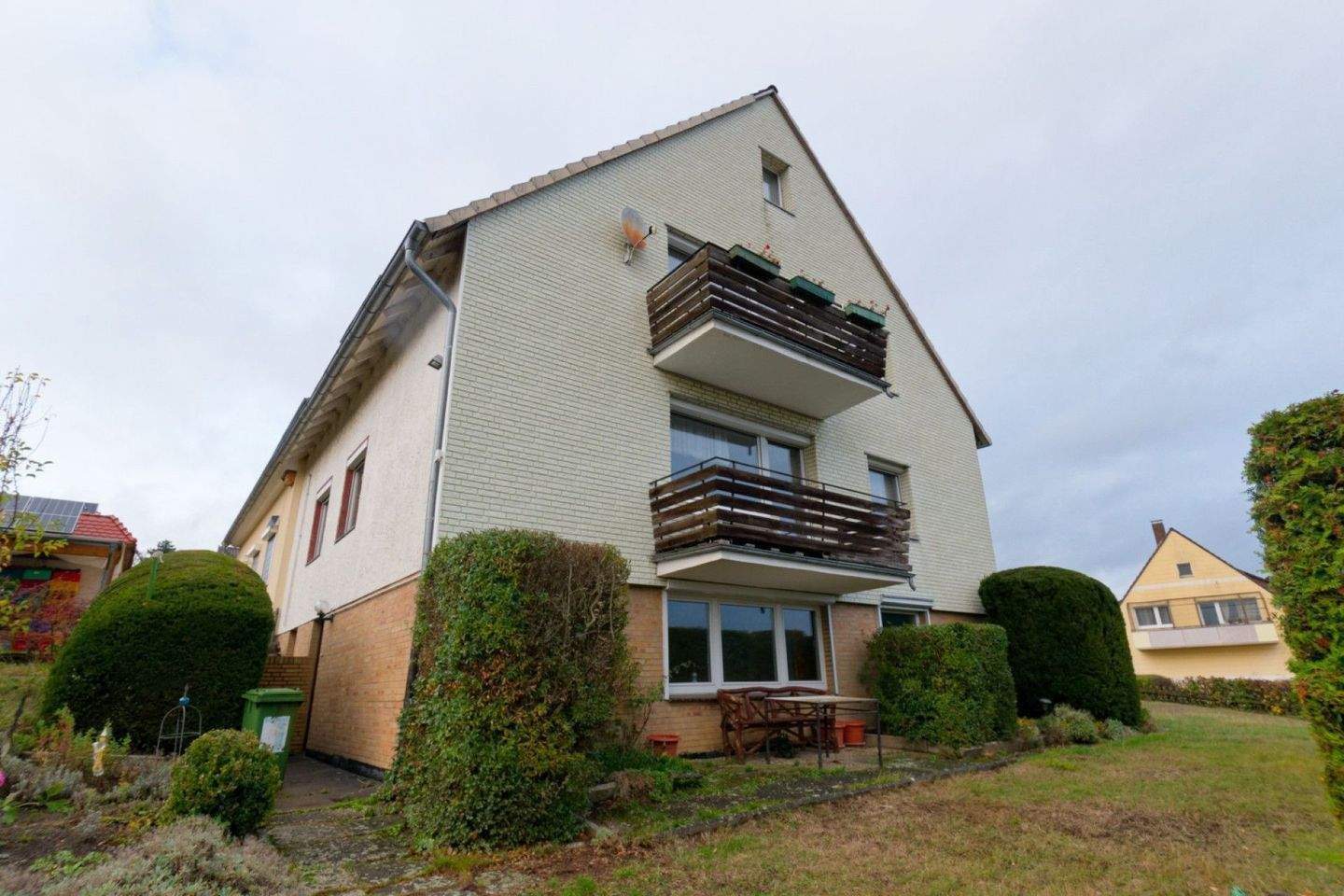 Immobilie in Bad Salzdetfurth - Unverbaubarer Panoramablick für 1-3 Parteien bzw. Generationen - Bild 2