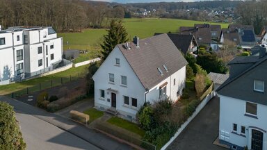 Einfamilienhaus zum Kauf 649.000 € 9 Zimmer 191 m² 719 m² Grundstück Paffrath Bergisch Gladbach 51469