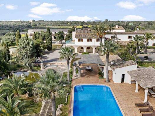 Herrenhaus zum Kauf 10.000.000 € 15 Zimmer 2.162 m² 947.109 m² Grundstück Santanyi 07650