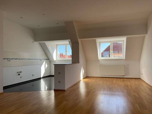 Wohnung zur Miete 900 € 3 Zimmer 76,7 m² 4. Geschoss frei ab 01.05.2026 Heinickestr. 27 Eutritzsch Leipzig 04129