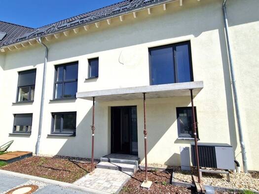Reihenmittelhaus zur Miete - Erstbezug 1.975 € 4 Zimmer 136,2 m² frei ab sofort Zuckelhausener Ring 8 Holzhausen Südost 04288