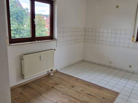 Wohnung zur Miete 350 € 2 Zimmer 59,3 m² 1. Geschoss frei ab 01.10.2026 Louis-Lejeune-Straße 8 Niederlungwitz Glauchau 08371