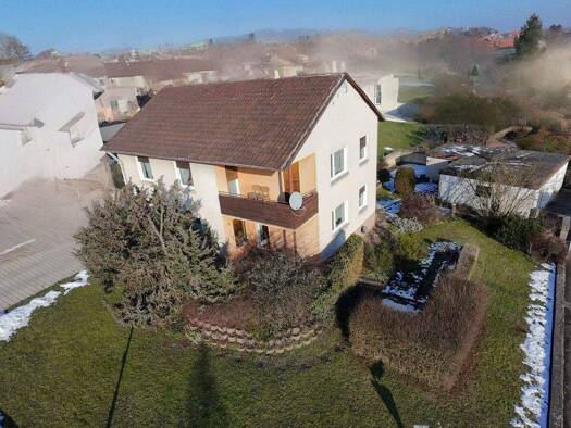 Einfamilienhaus zum Kauf 269.000 € 5 Zimmer 131 m² 762 m² Grundstück Bad Neustadt 97616