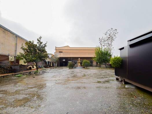 Ladenfläche zum Kauf 900.000 € 1.324 m² Verkaufsfläche de América Santa Fe 18320