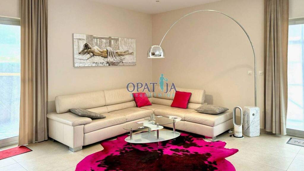 Einfamilienhaus zur Miete 1.660 € 5 Zimmer Zadar 23000