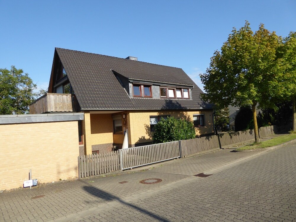 Einfamilienhaus zum Kauf 350.000 € 8 Zimmer 160 m²<br/>Wohnfläche 834 m²<br/>Grundstück ab sofort<br/>Verfügbarkeit Adersheim Wolfenbüttel 38304