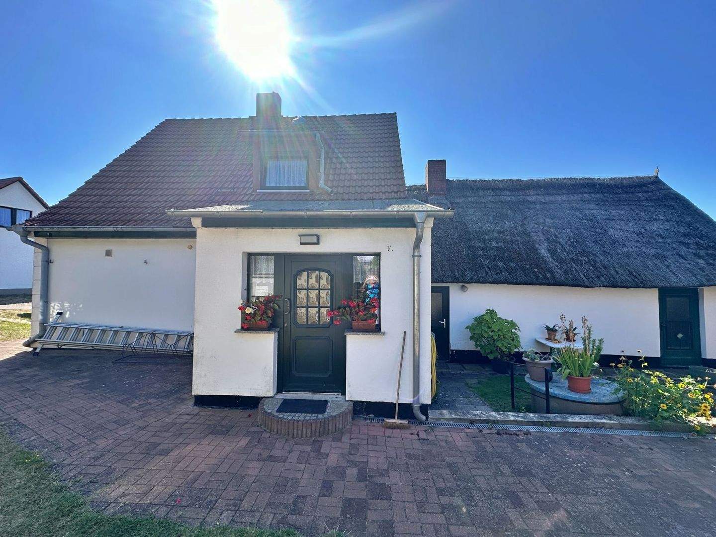 Immobilie in Ückeritz - Gemütliches Einfamilienhaus mit Ferienwohnung im DG und Ferienzi. im NG auf Usedom - Bild 0