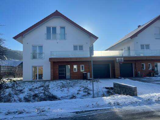 Einfamilienhaus zur Miete 2.250 € 6,5 Zimmer 250 m² 320 m² Grundstück frei ab sofort Unterrosphe Wetter 35083