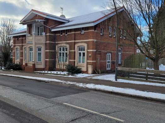 Wohnung zur Miete 440 € 2 Zimmer 50 m² Geschoss 1/2 frei ab sofort Kieler Straße 21 Preetz 24211