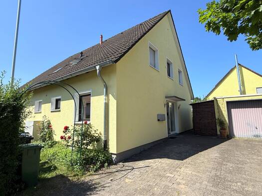 Mehrfamilienhaus zum Kauf als Kapitalanlage geeignet 699.000 € 7 Zimmer 190 m² 443 m² Grundstück Mainstraße 26 Erzhausen 64390