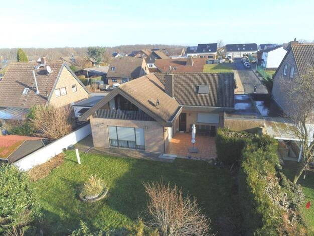 Einfamilienhaus zum Kauf 555.000 € 8 Zimmer 240 m² 668 m² Grundstück Hochkirchen Nörvenich 52388