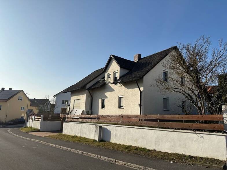 Wohnung zum Kauf 289.000 € 4 Zimmer 90 m² 1. Geschoss Haselmühl Kümmersbruck 92245