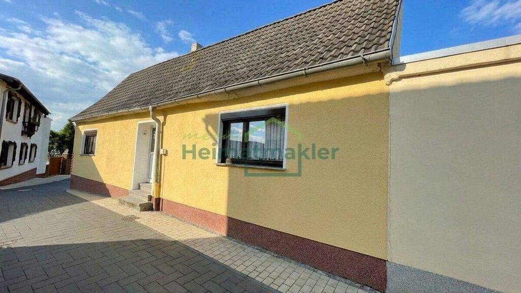 Reihenendhaus zum Kauf 69.000 € 3 Zimmer 85 m² 136 m² Grundstück Calbe 39240