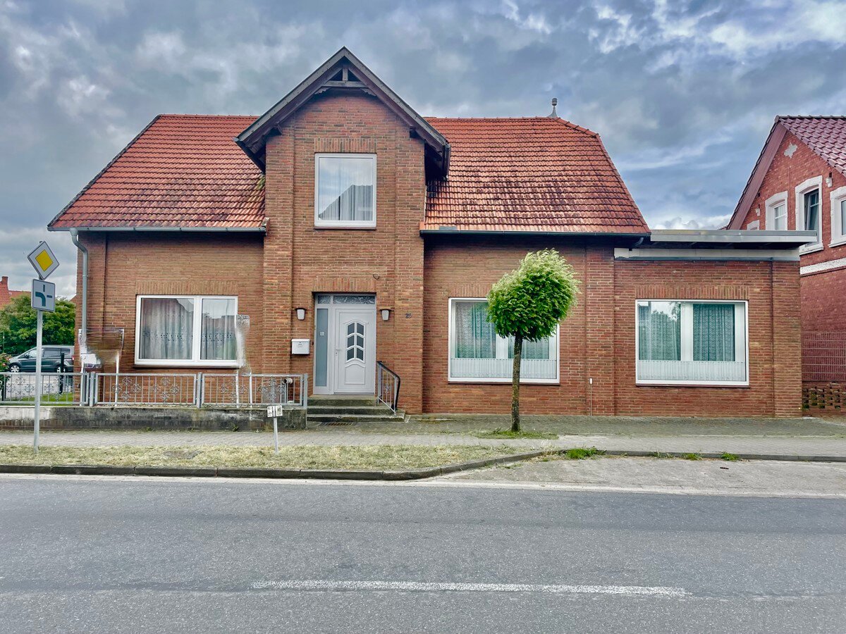 Einfamilienhaus zum Kauf 215.000 € 7,5 Zimmer 180 m²<br/>Wohnfläche 594 m²<br/>Grundstück Artlenburg 21380