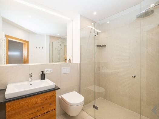 Immobilie in Fuschl am See - Terrassenwohnung zum Kauf - Fuschl am See - 680.000 € - 4 Zimmer, 103 m², 1. Geschoss - Bild 2