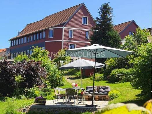 Wohn- und Geschäftshaus zum Kauf als Kapitalanlage geeignet 1.150.000 € 1.200 m² 2.338 m² Grundstück teilbar ab 1.200 m² Hohegeiß Braunlage 38700