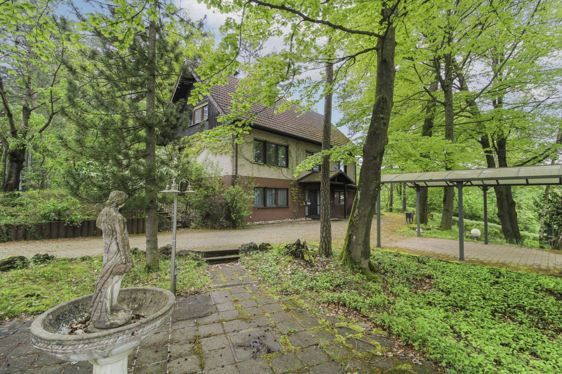 Einfamilienhaus zum Kauf 439.000 € 6 Zimmer 219,3 m²<br/>Wohnfläche 2.317,3 m²<br/>Grundstück Moggast Ebermannstadt 91320