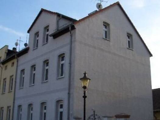 Wohnung zur Miete 350 € 2 Zimmer 57 m² EG frei ab sofort Goethestraße 4 Meuselwitz 04610