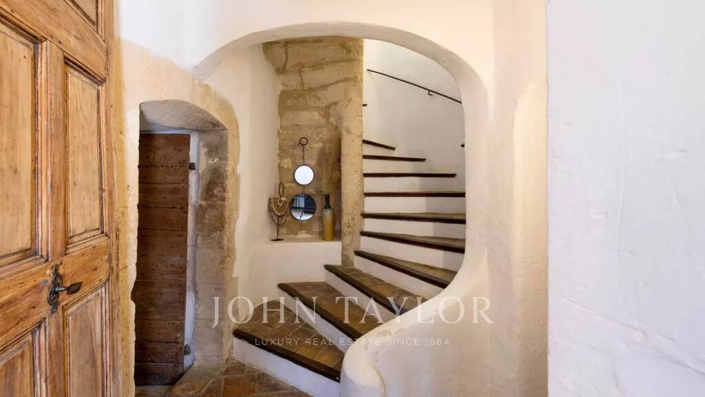 Hotel zum Kauf provisionsfrei 1.995.000 € 15 Zimmer 1.924 m² Grundstück Gordes 84220