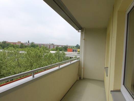 Studio zur Miete 230 € 1 Zimmer 34,3 m² 5. Geschoss frei ab 01.09.2026 Rudolstädter Straße 11 Lusan Gera 07549