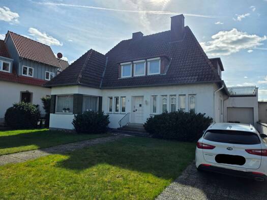 Haus zur Miete 2.200 € 6 Zimmer 220 m² 950 m² Grundstück frei ab sofort Kernstadt Paderborn 33102
