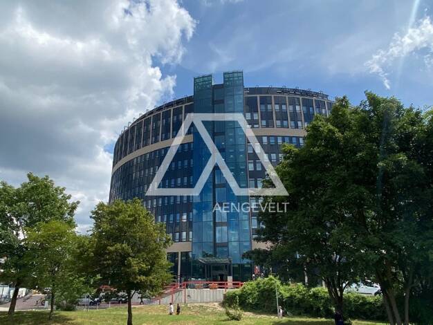 Bürofläche zur Miete - Erstbezug provisionsfrei 516 m² Bürofläche teilbar ab 445 m² Rath Stadtbezirk 6 40472