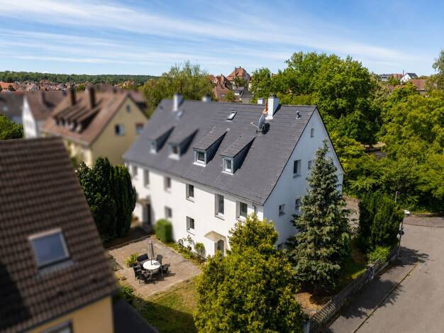 Mehrfamilienhaus zum Kauf 639.000 € 9 Zimmer 179,5 m² 260 m² Grundstück Zuffenhausen Zuffenhausen 70435