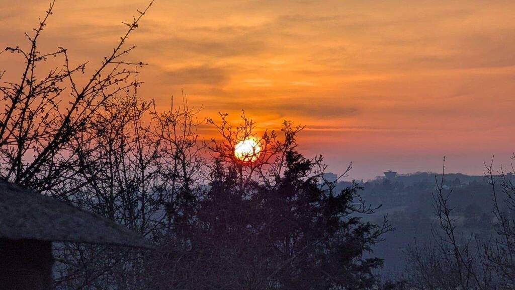 Reihenmittelhaus zum Kauf provisionsfrei 430.000 € 4 Zimmer 82 m² 241 m² Grundstück Hochberg Remseck-Hochberg 71686