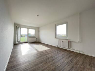 Wohnung zur Miete 499 € 4 Zimmer 90 m² Neuplanitzer Str. 27 Neuplanitz Zwickau 08062