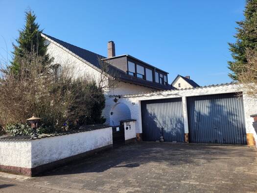 Einfamilienhaus zum Kauf 380.000 € 9 Zimmer 253 m² 835 m² Grundstück frei ab sofort Wieselweg 13 Pruppach Roth 91154