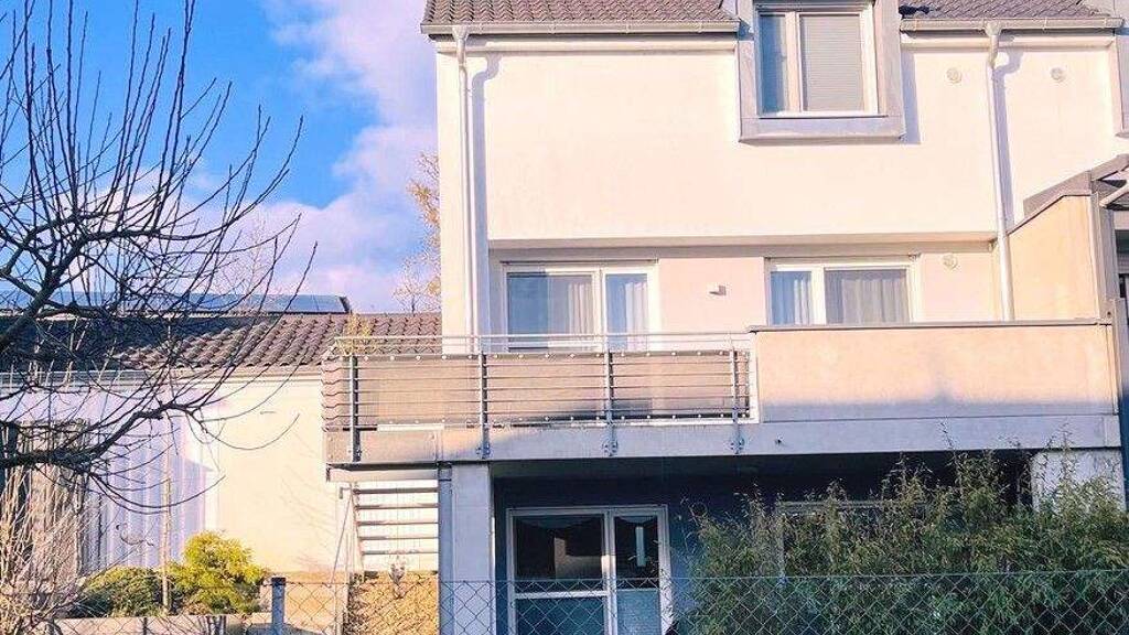 Reihenendhaus zum Kauf provisionsfrei 698.000 € 5 Zimmer 144 m² 300 m² Grundstück frei ab 01.05.2026 Großmehring 85098