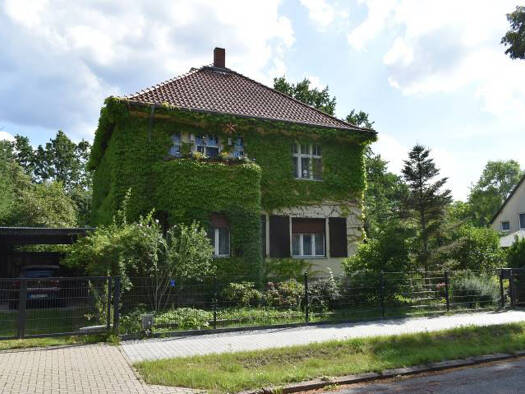 Mehrfamilienhaus zum Kauf 749.000 € 6 Zimmer 200 m² 1.194 m² Grundstück frei ab sofort Reuterstraße 37 Neuenhagen bei Berlin 15366