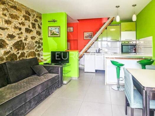 Wohnung zur Miete 400 € 1 Zimmer 35 m² Komin Ploče 20340