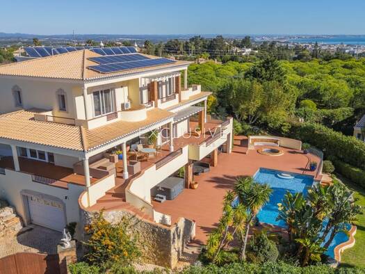 Villa zum Kauf 2.950.000 € 300 m² 1.754 m² Grundstück Faro (Sé e São Pedro)