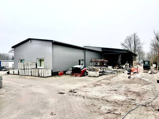 Produktionshalle zur Miete provisionsfrei 890 m² Lagerfläche teilbar ab 335 m² Innenhafen Wilhelmshaven 26389