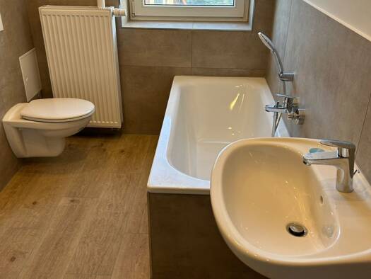 Wohnung zur Miete 410 € 3 Zimmer 65 m² Geschoss 1/3 frei ab 01.12.2026 Merseburg Merseburg 06217